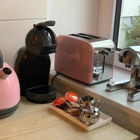 Διαμέρισμα Hen Coop In Complete House Mit Optionaler Sauna