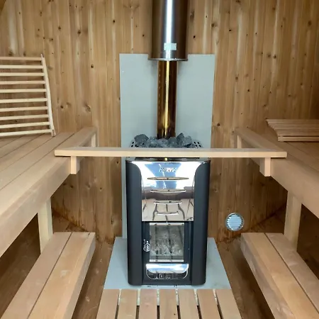 Hen Coop In Complete House Mit Optionaler Sauna