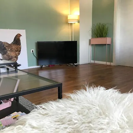 Hen Coop In Complete House Mit Optionaler Sauna Διαμέρισμα *