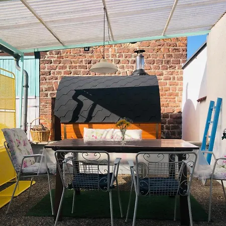 Διαμέρισμα Hen Coop In Complete House Mit Optionaler Sauna *