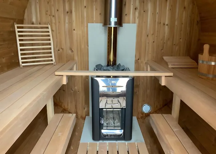 Hen Coop In Complete House Mit Optionaler Sauna